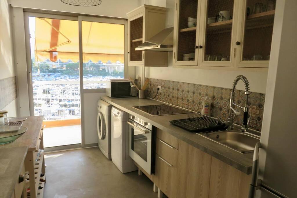 Appartement Lumineux 6 Places Avec Vue Sur Marina Mandelieu Esterno foto